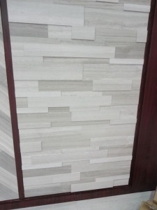 Placă albă din lemn de marmură din lemn de marmură, placată cu perete