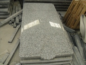 China ieftin popular g623 piatră mormântă în stil occidental